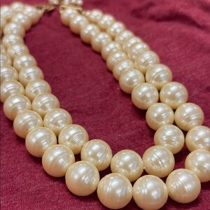 SOLD- Elegant Cream Pearl Necklace